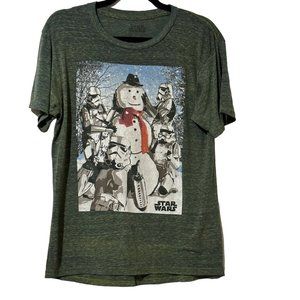 Star Wars woman’s size M green holiday winter Stormtrooper snowman t-shirt